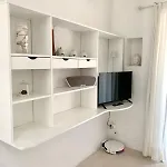 Apartamento Bright Frescoed Attic In The Center,