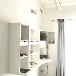 Apartamento Bright Frescoed Attic In The Center,