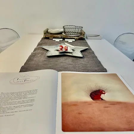 Bright Frescoed Attic In The Center, Apartment *