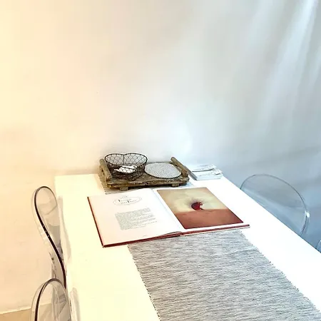 דירה Bright Frescoed Attic In The Center, Parking Free!