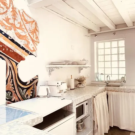 Bright Frescoed Attic In The Center, Parking Free! ברשה