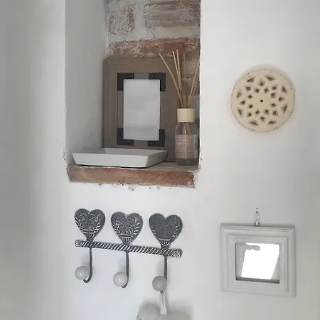 Bright Frescoed Attic In The Center, Parking Free! דירה ברשה
