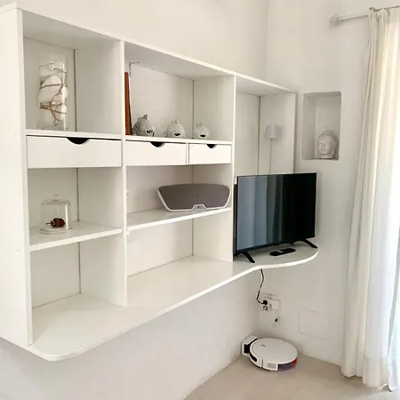 דירה Bright Frescoed Attic In The Center, Parking Free!