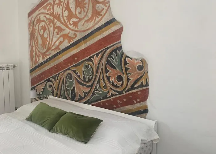 Bright Frescoed Attic In The Center, Apartment Brescia