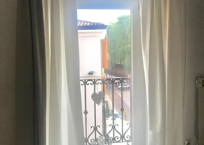 Bright Frescoed Attic In The Center, Apartment *