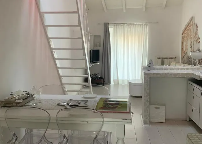 Bright Frescoed Attic In The Center, Apartment Brescia