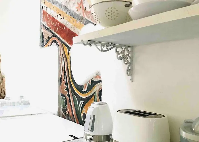 Apartment Bright Frescoed Attic In The Center, Brescia